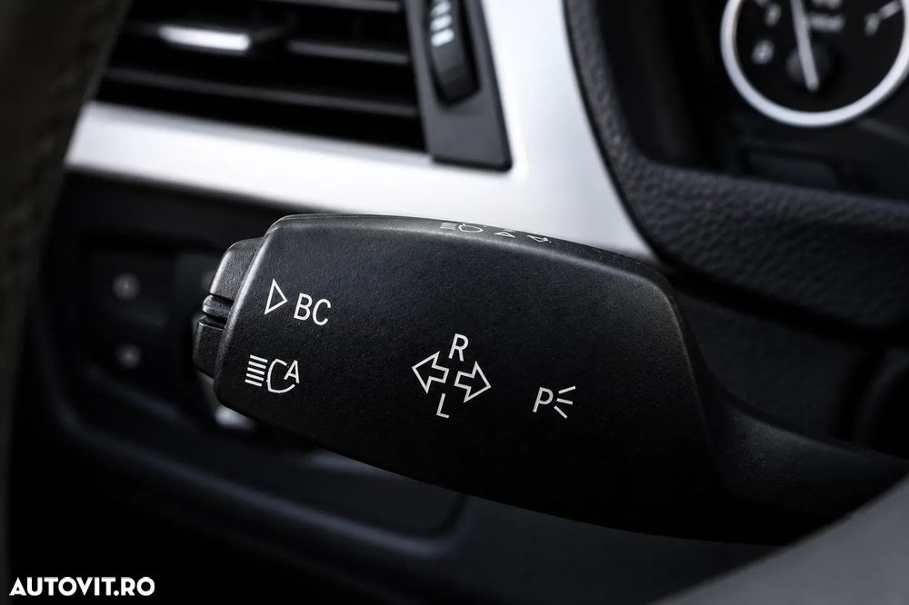 BMW Seria 3 318d Aut. - 37