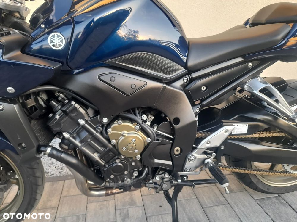 Yamaha FZ - 27