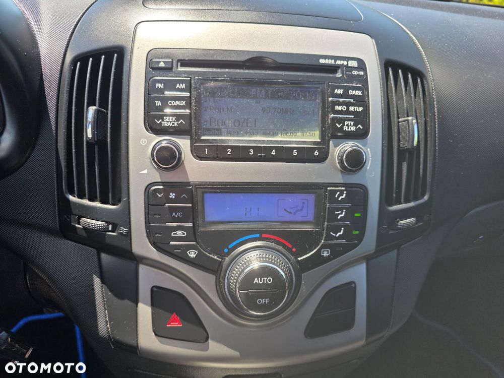 Hyundai i30 1.4 Comfort World Cup - 28