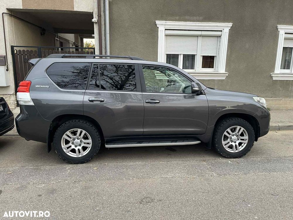 Toyota Land Cruiser 3.0l Turbo D-4D Aut. AVS 7 Locuri Luxury - 3