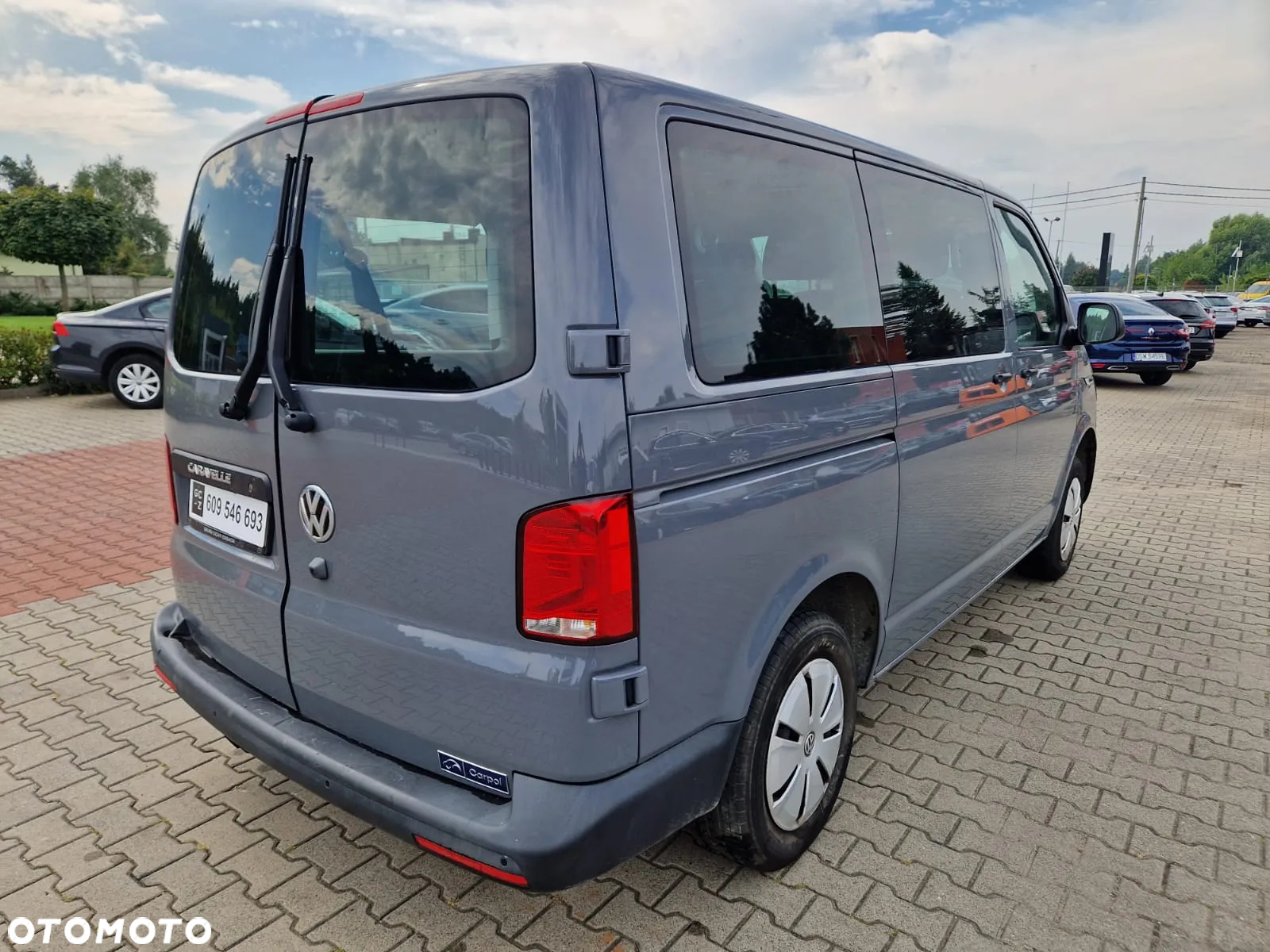 Volkswagen Caravelle - 6