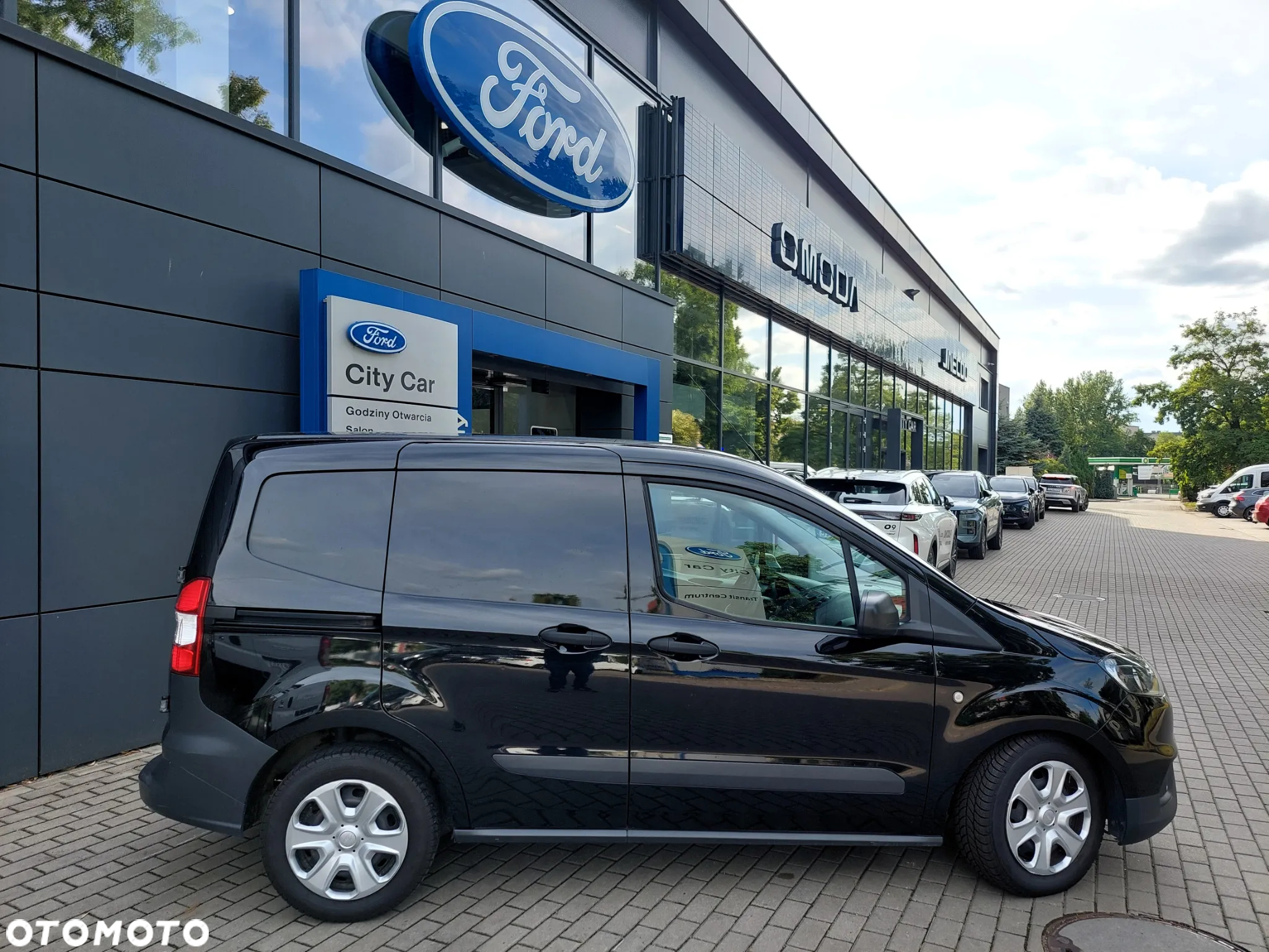 Ford COURIER - 6