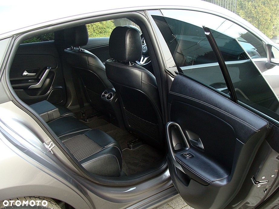 Mercedes-Benz CLA 200 d Progressive 8G-DCT - 15