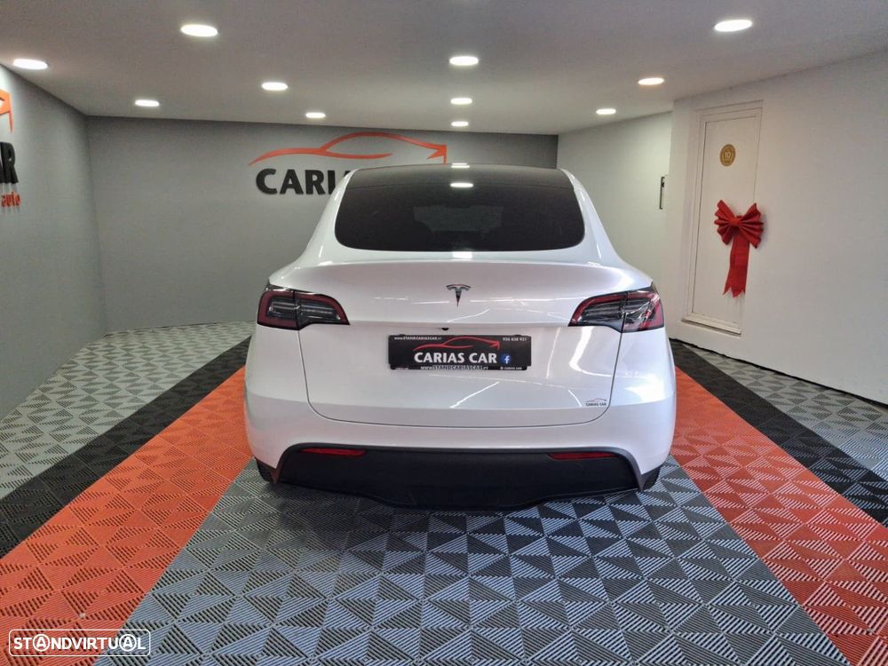 Tesla Model Y 2024 photo 4