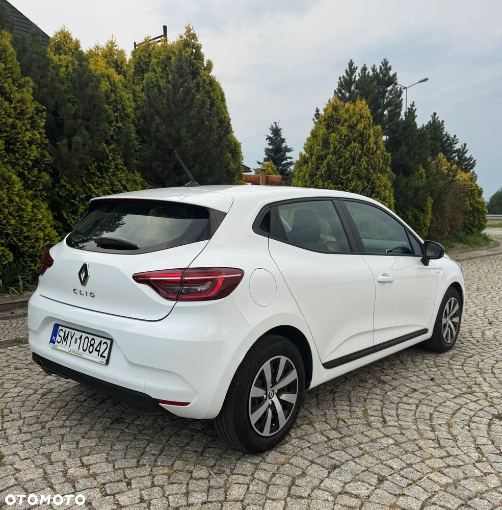 Renault Clio - 22