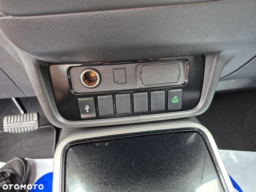 Mitsubishi Outlander - 19