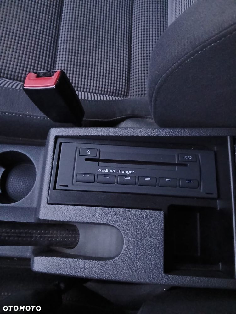 Volkswagen Touran - 8