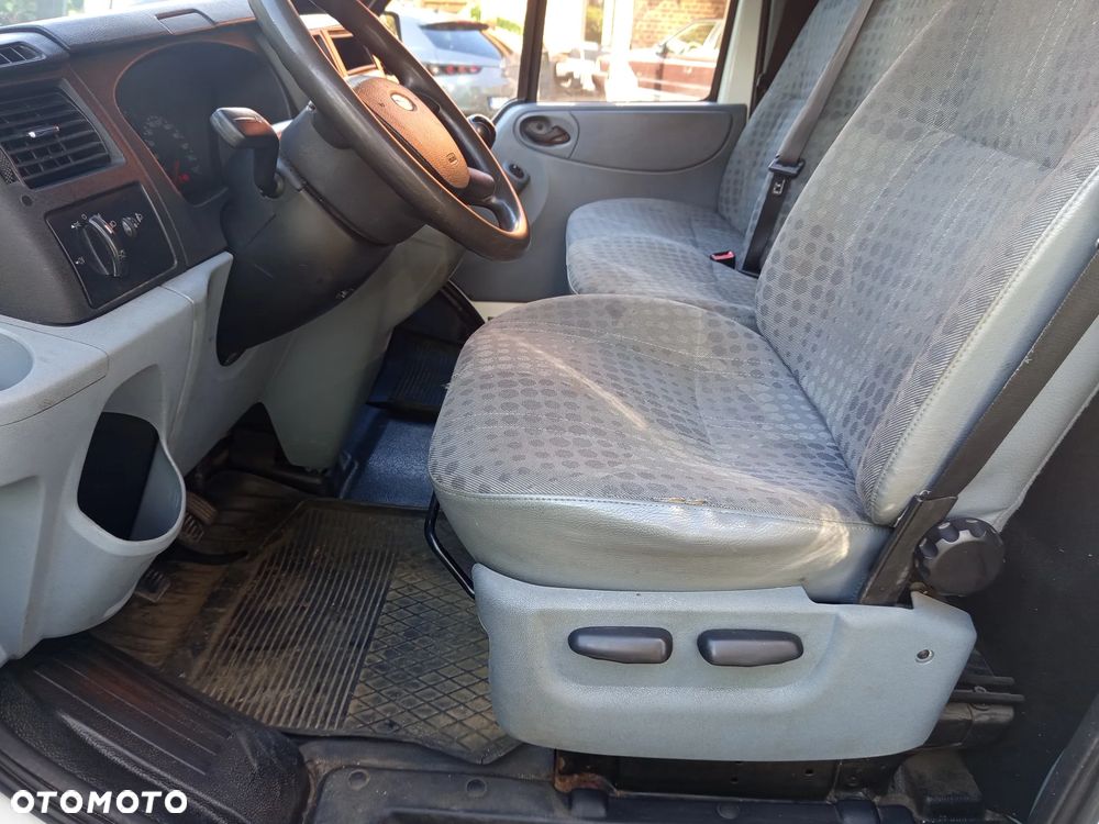 Ford Transit - 28