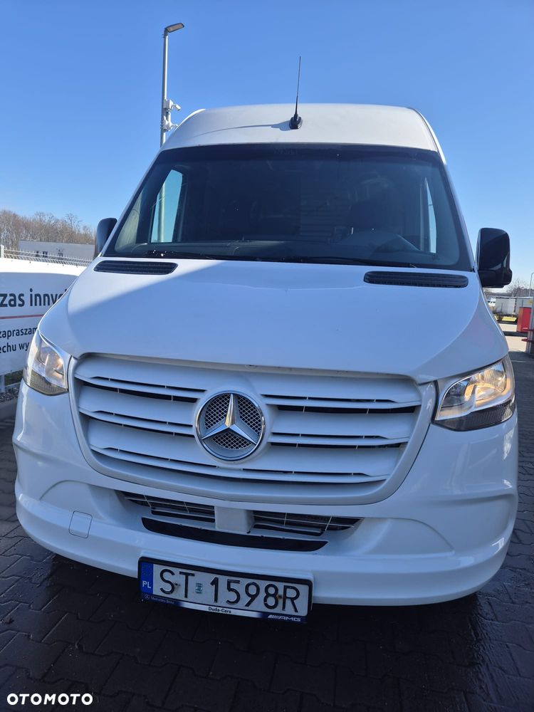 Mercedes-Benz Sprinter - 2
