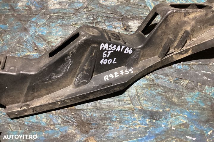 Suport far stanga 3C0807889 3C0807889 Volkswagen VW Passat B6 [2005 - - 4