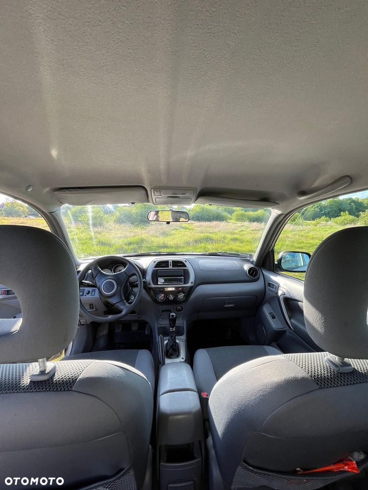Toyota RAV4 - 7