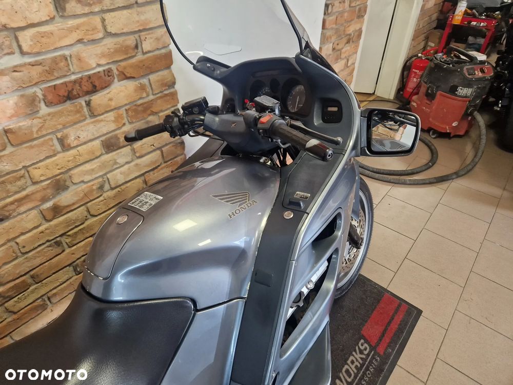 Honda ST - 29