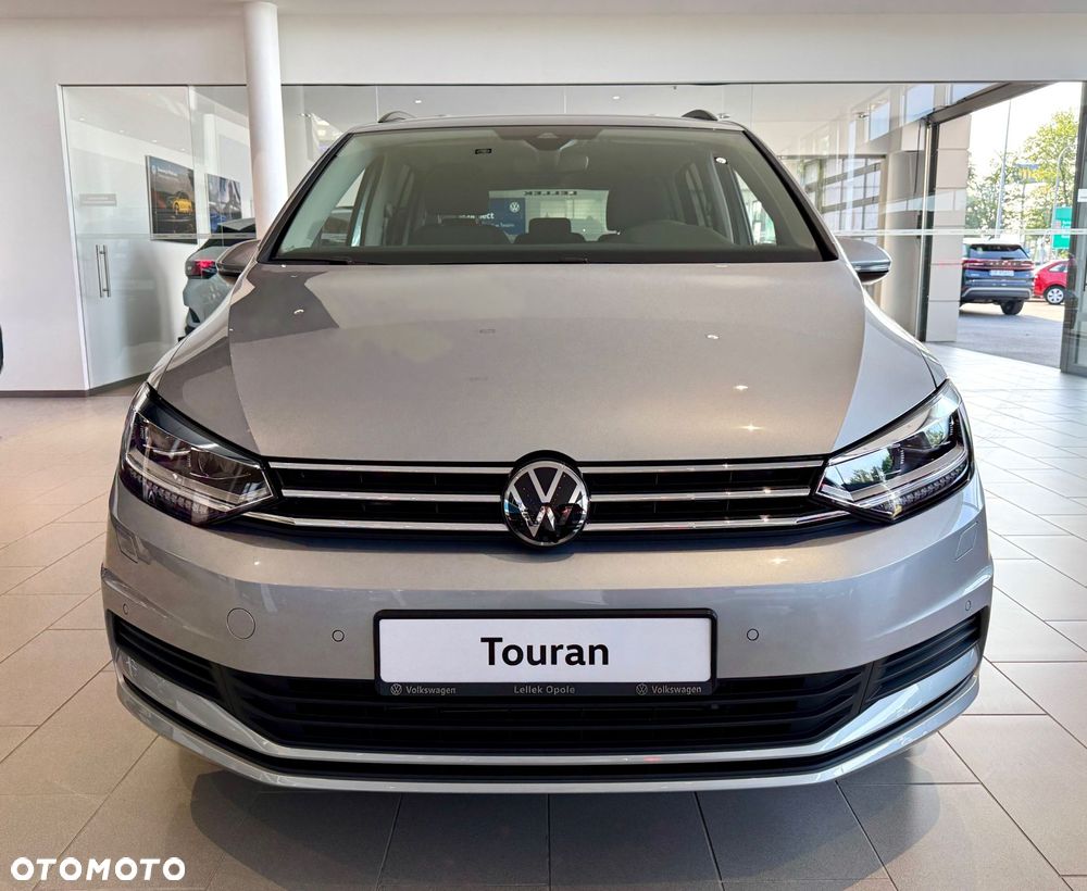 Volkswagen Touran - 4