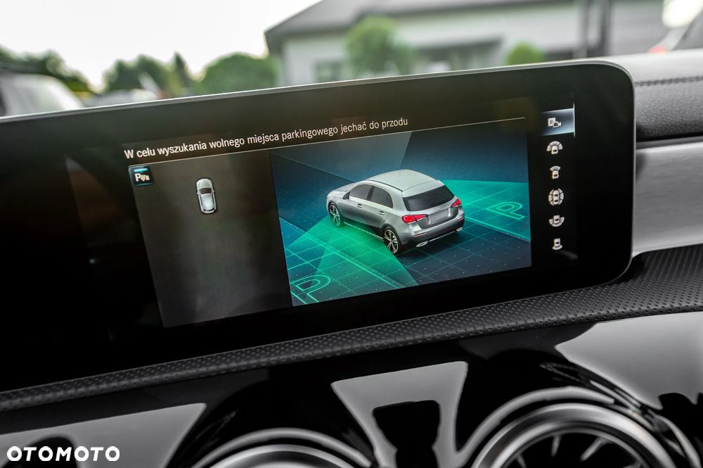 Mercedes-Benz Klasa A 250 4Matic 7G-DCT AMG Line - 32