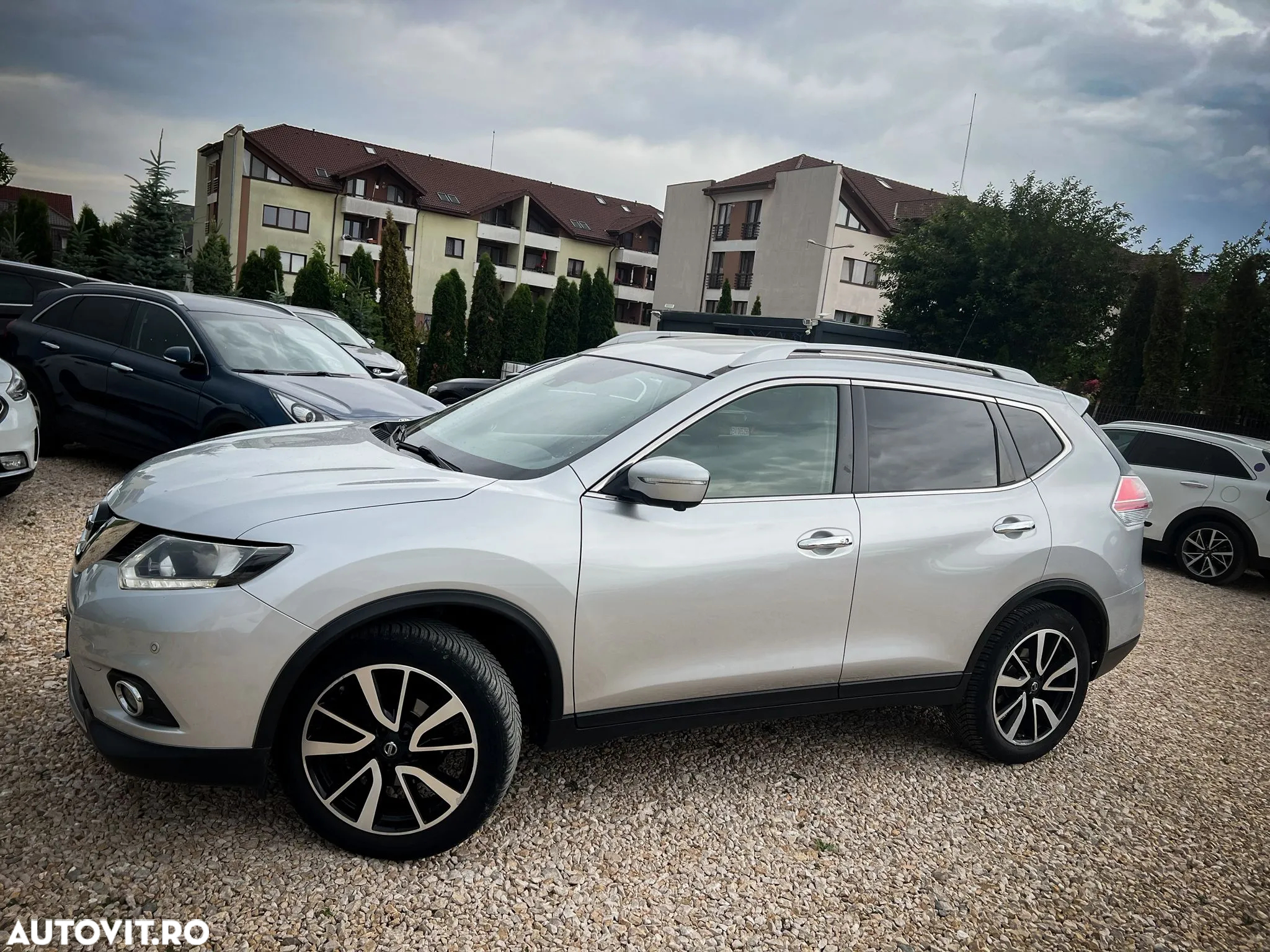 Nissan X-Trail 1.6L dCI Start/Stop XTRONIC Tekna - 8