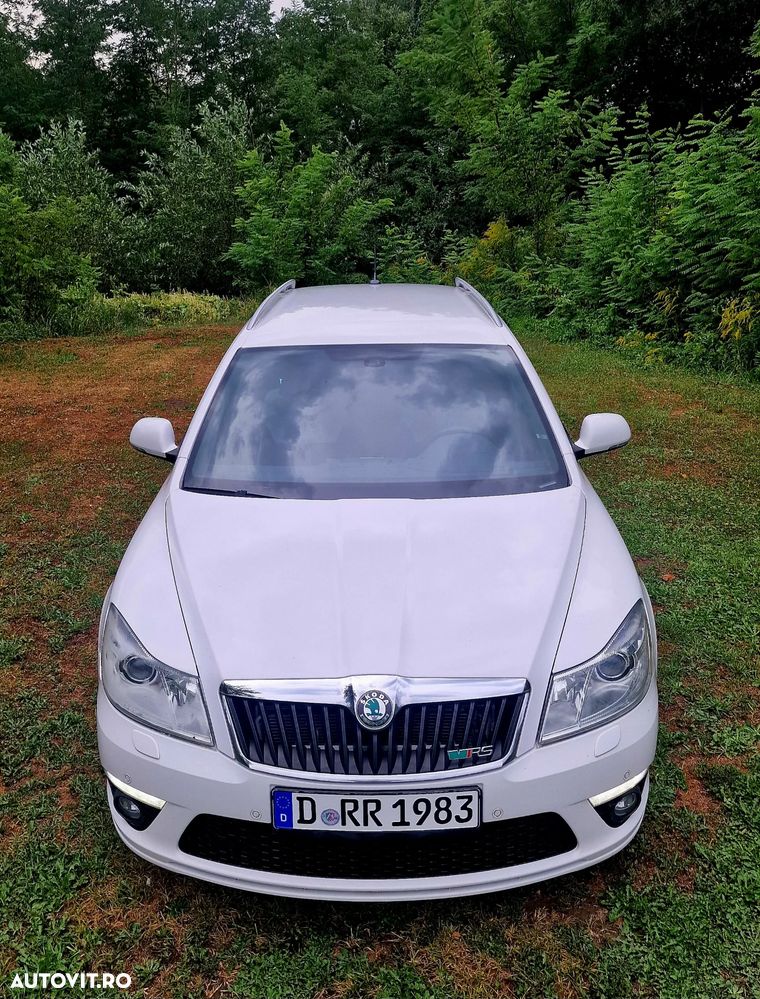 Skoda Octavia 2.0 TDI CR DPF RS - 23