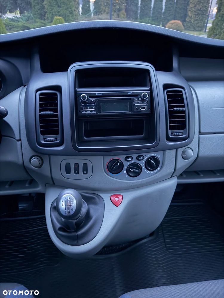 Renault Trafic Grand Passenger Pack Clim - 21