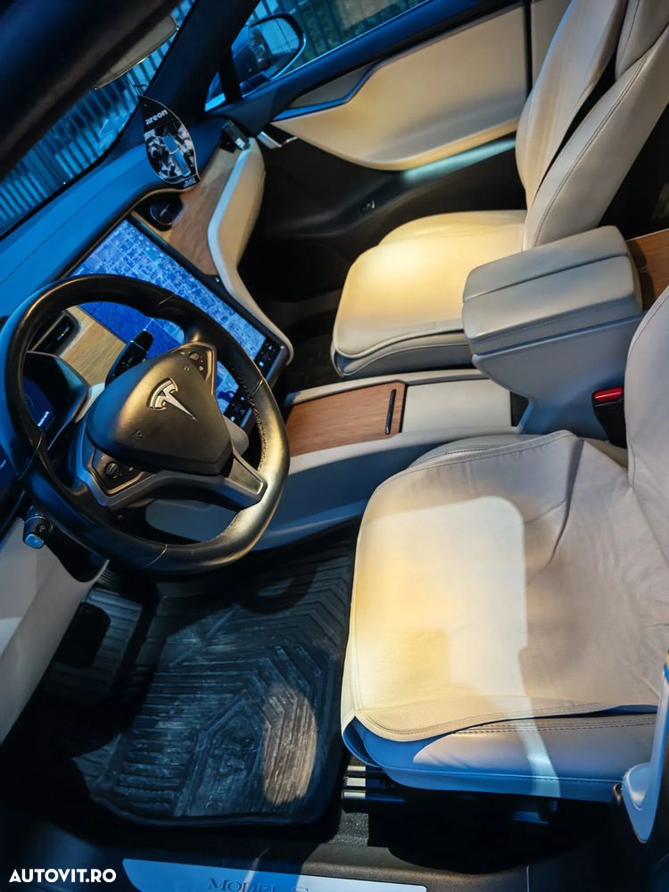 Tesla Model S Long Range - 9