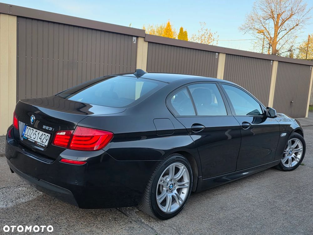 BMW Seria 5 523i Sport-Aut - 6