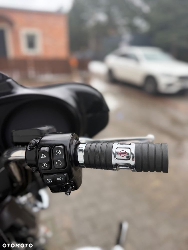 Harley-Davidson Touring Street Glide - 18