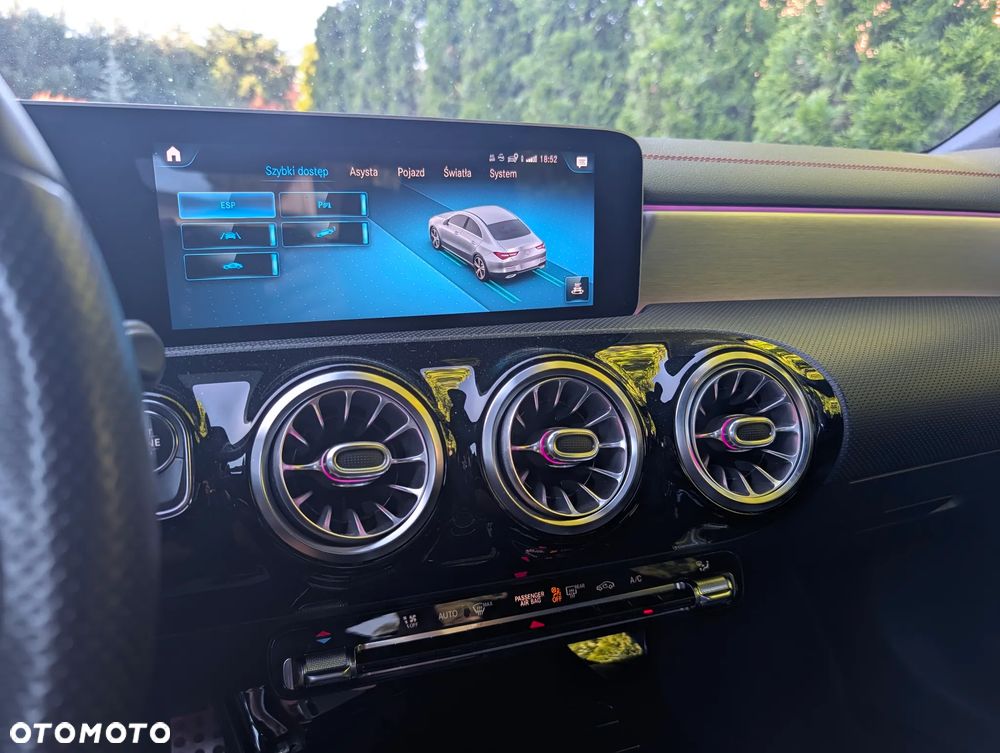 Mercedes-Benz CLA 200 AMG Line 7G-DCT - 36