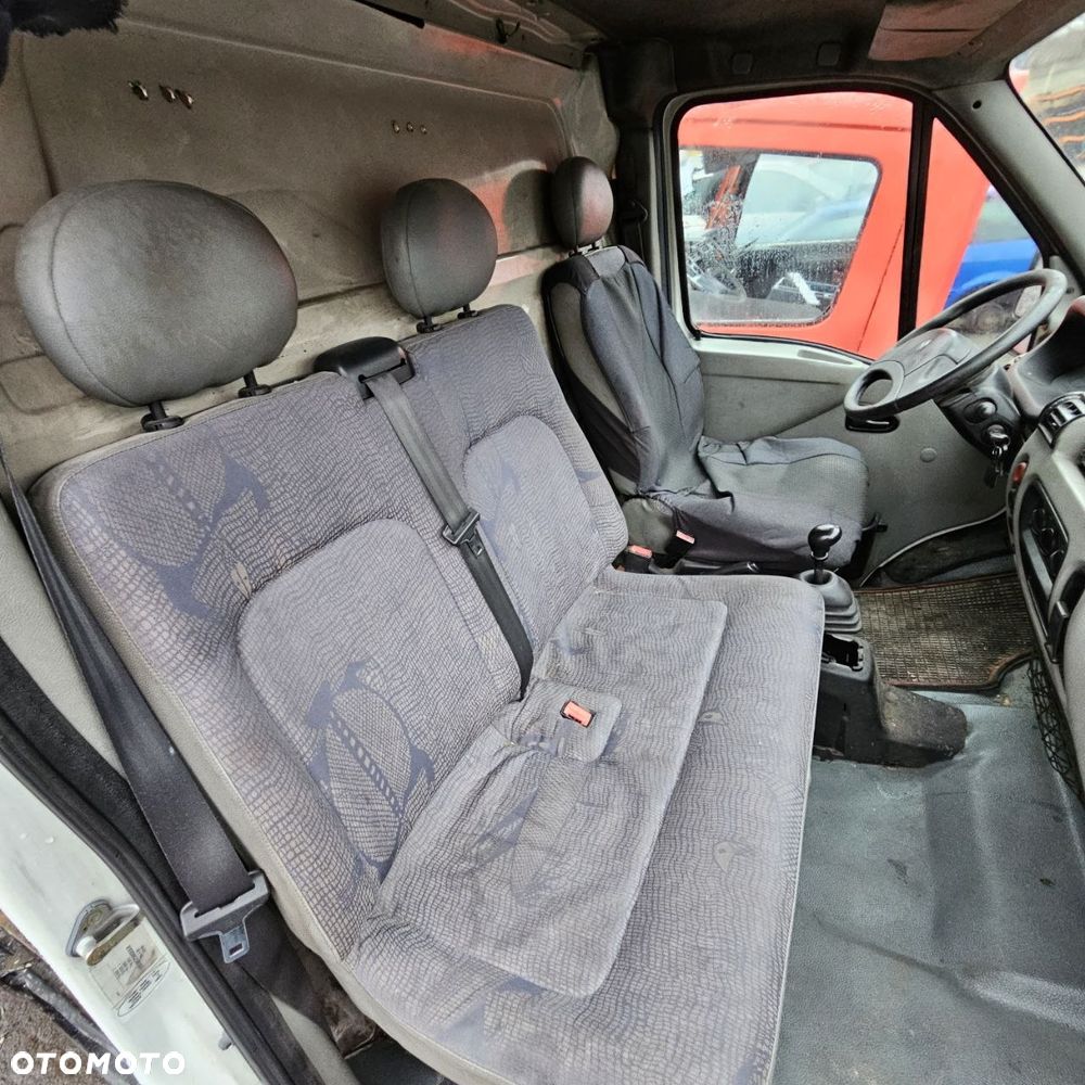 Renault Master II  (lak. 0389) pojazd na części: maska, zderzak, drzwi, szyby, lusterka, chłodnica - 30