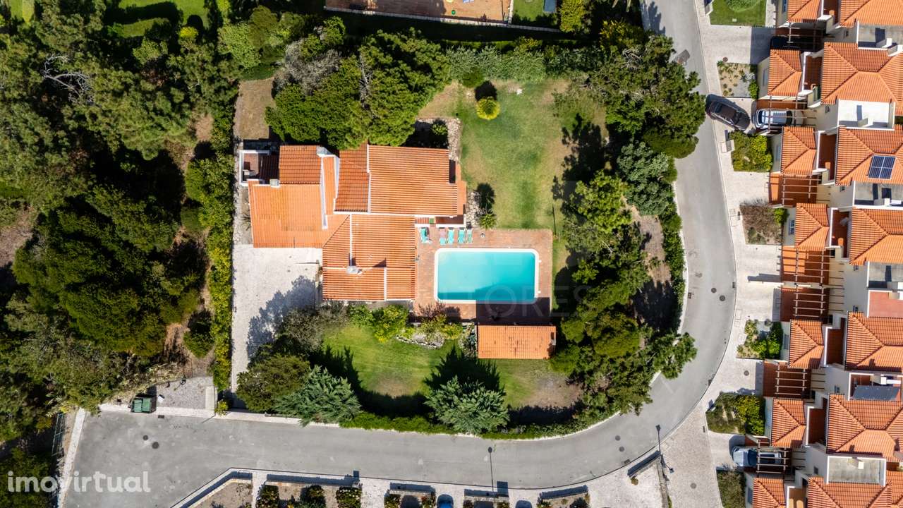 Moradia com piscina em lote de 1500m2 na Praia d'el Rey - Grande imagem: 2/34