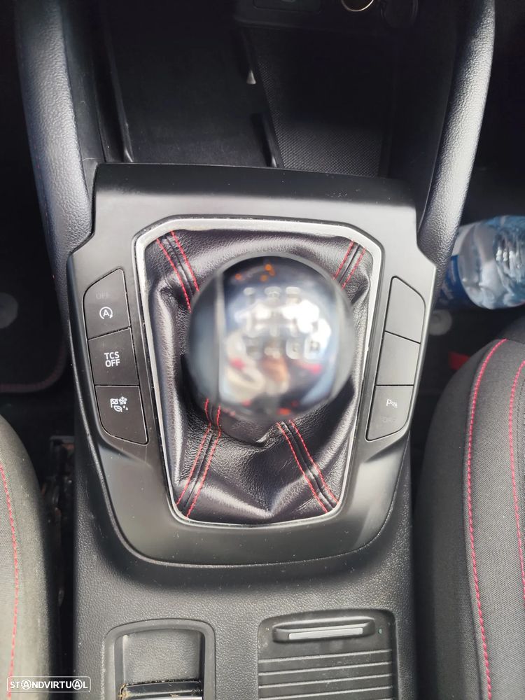 Ford Focus 1.0 EcoBoost MHEV ST-Line - 13