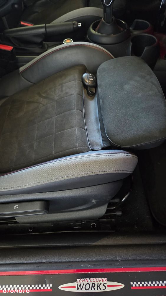 MINI Cooper S Sidewalk Trim - 30