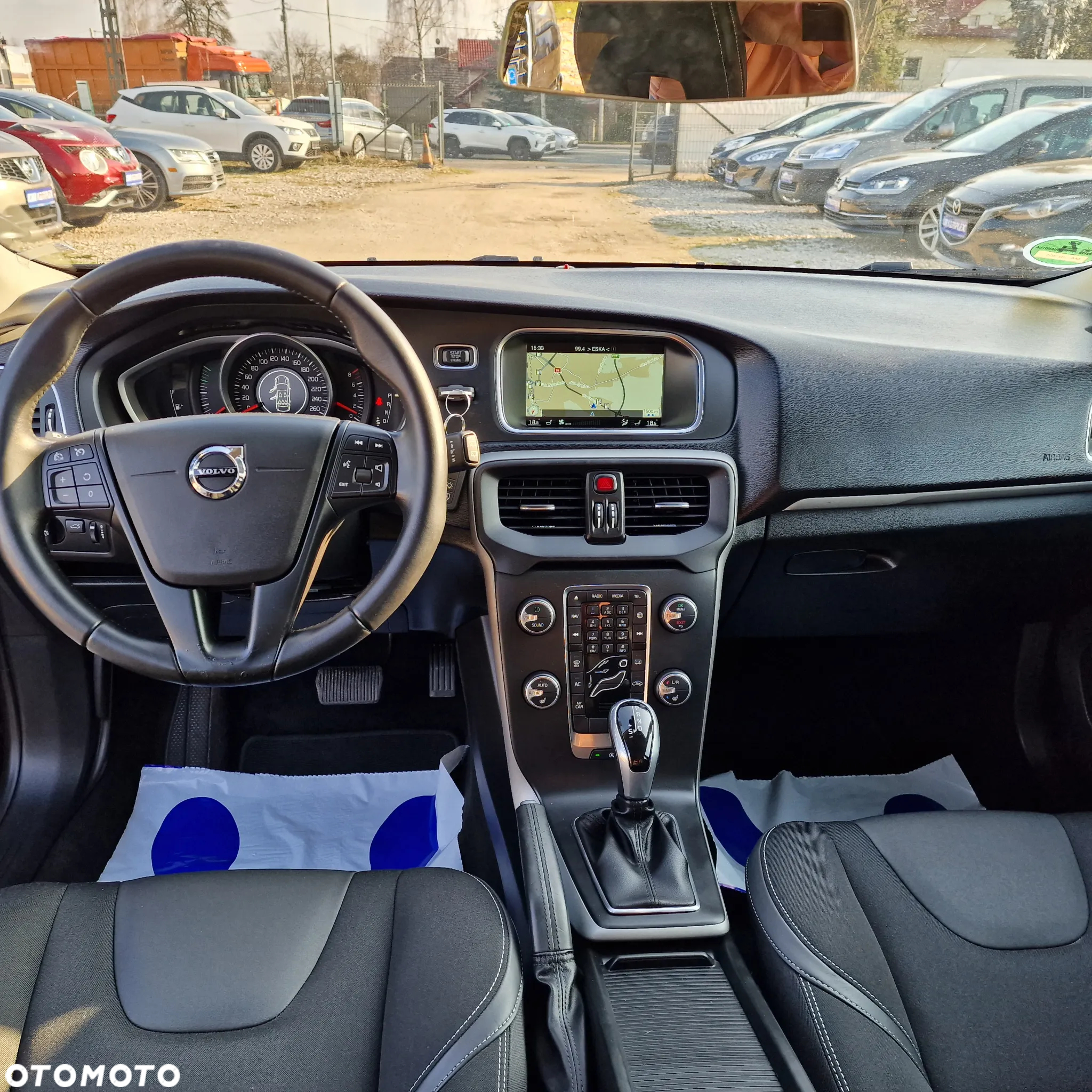 Volvo V40 T3 Drive-E Momentum - 17