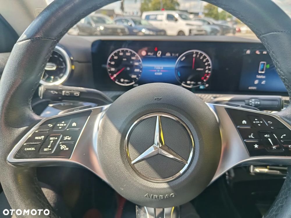 Mercedes-Benz CLA 250 e PHEV 8G-DCT - 8