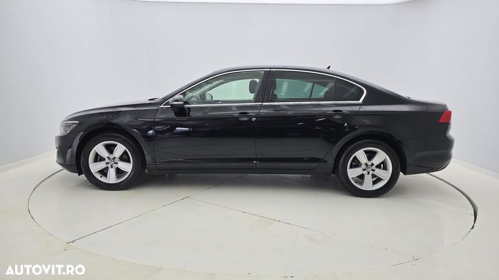 Volkswagen Passat 2.0 TDI DSG Comfortline - 9