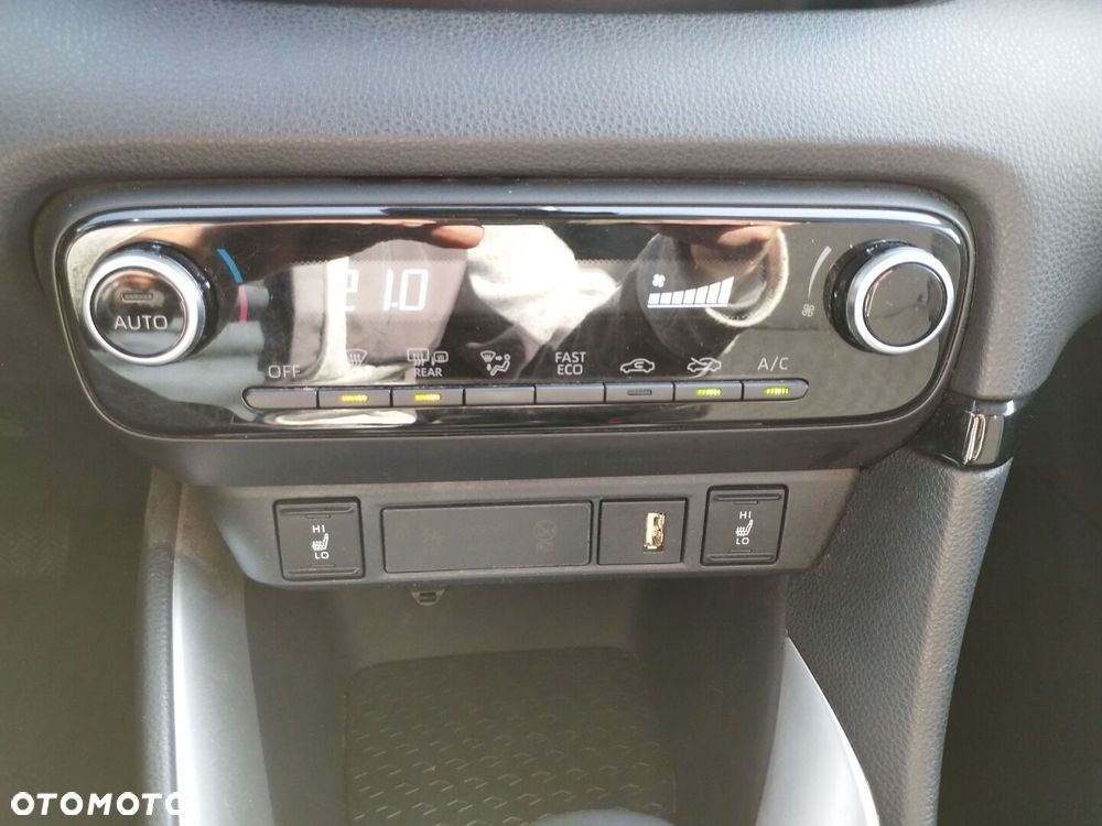 Toyota Yaris Hybrid 1.5 Comfort - 21