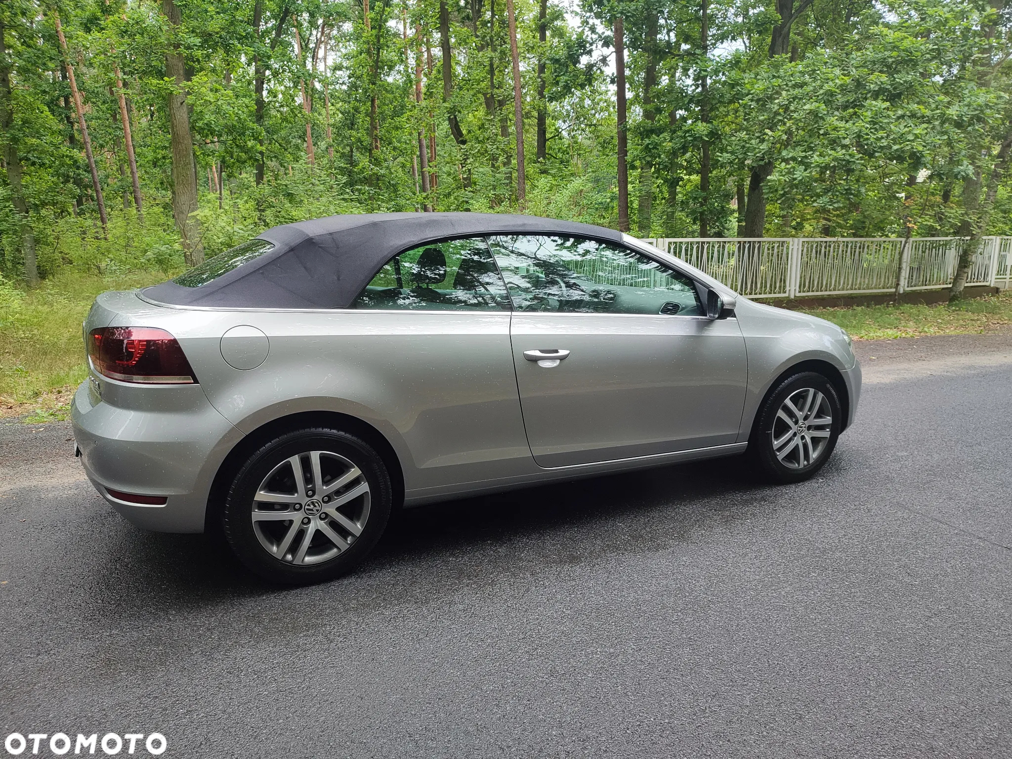 Volkswagen Golf Cabrio 2.0 TDI BlueMotion Technology Cup - 22