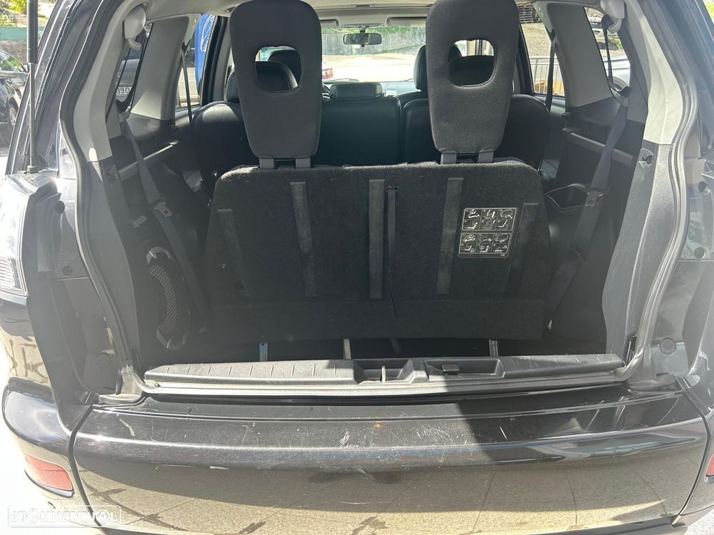 Mitsubishi Outlander 2.0 DI-D Intense+ 4WD - 32