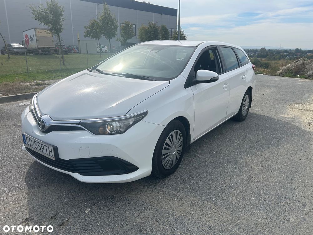 Toyota Auris 1.4 D-4D Active - 3