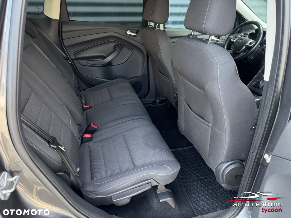 Ford Kuga - 17