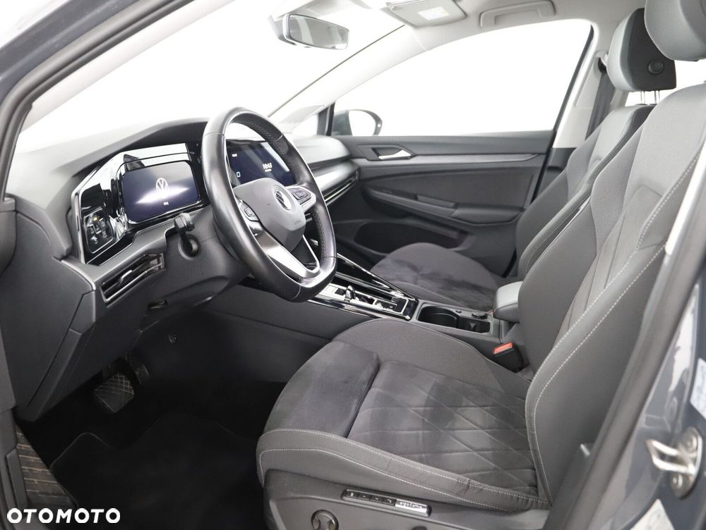 Volkswagen Golf Variant - 10