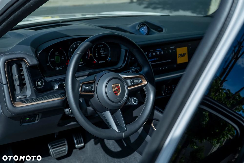 Porsche Cayenne - 8