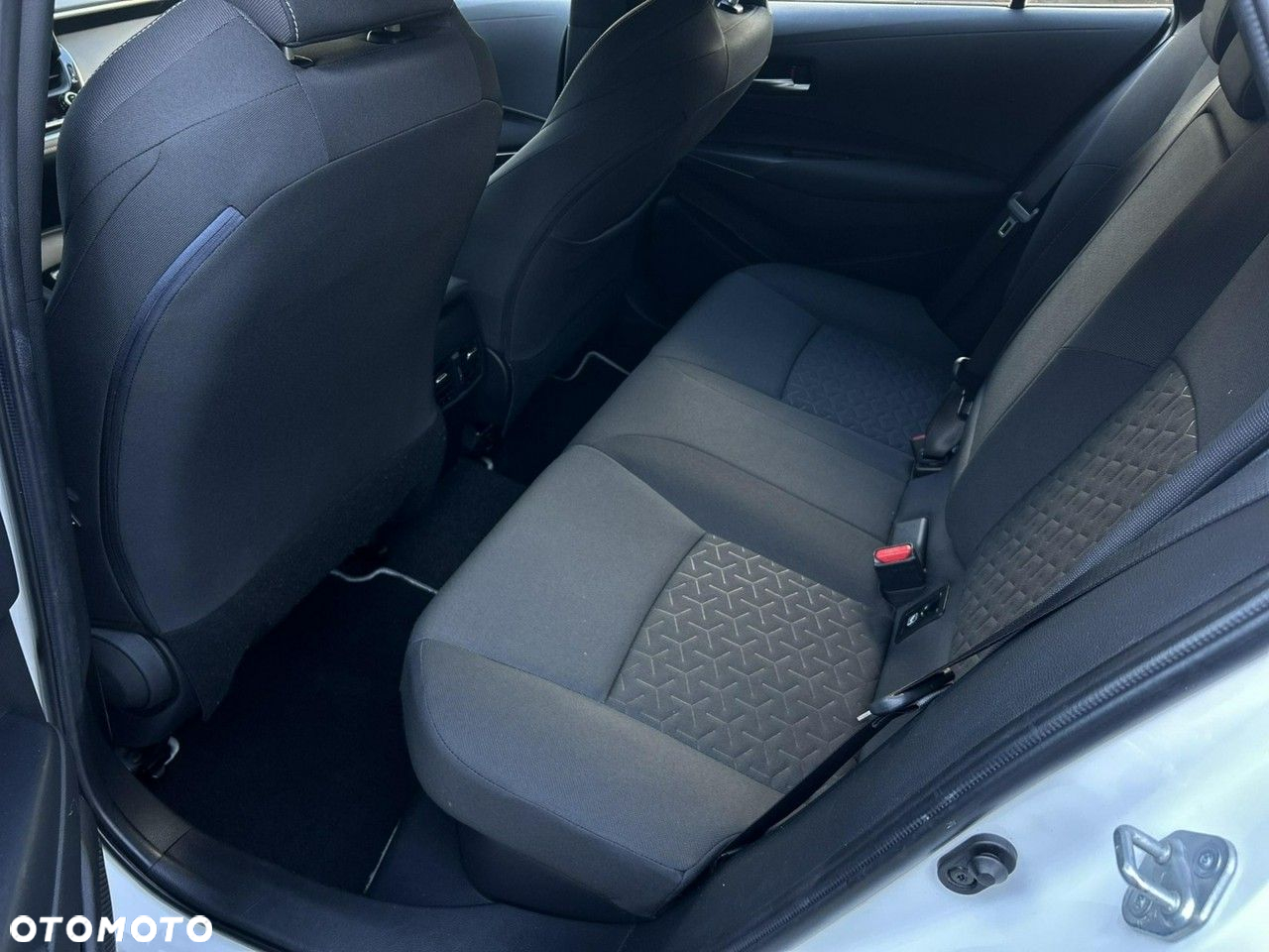 Toyota Corolla - 12