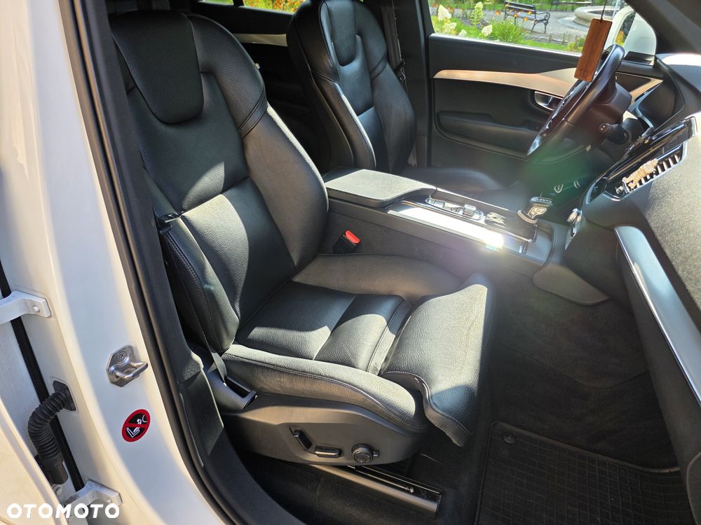 Volvo XC 90 - 19