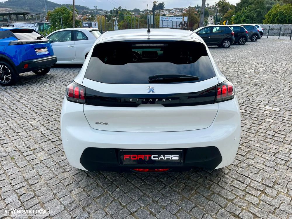 Peugeot 208 1.2 PureTech Allure EAT8 - 11