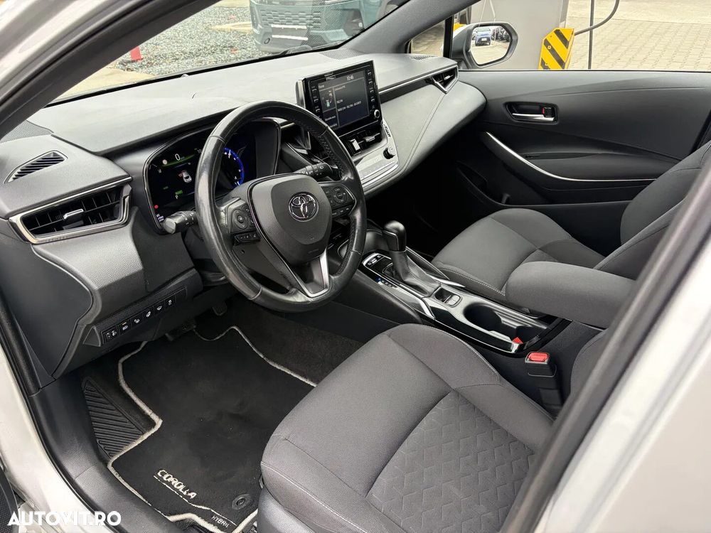 Toyota Corolla 1.8 HSD Dynamic - 13
