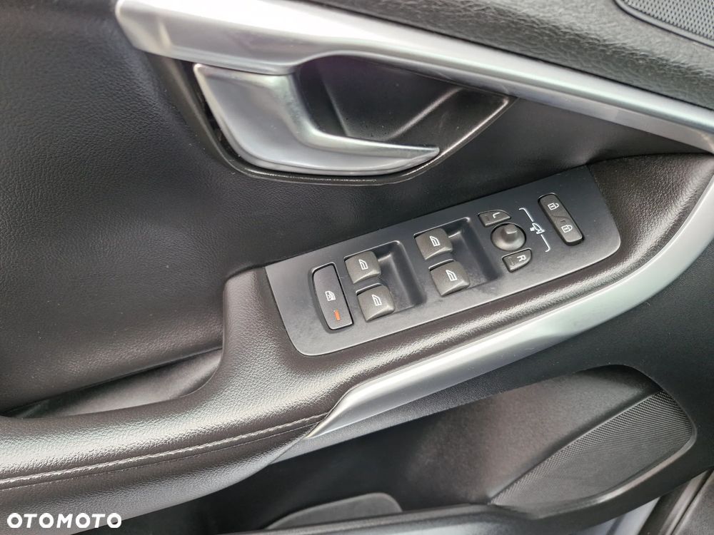 Volvo V40 D2 Inscription - 37