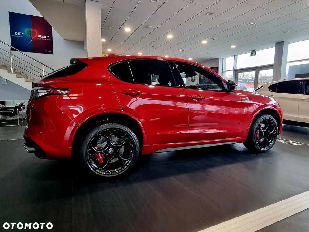 Alfa Romeo Stelvio - 3
