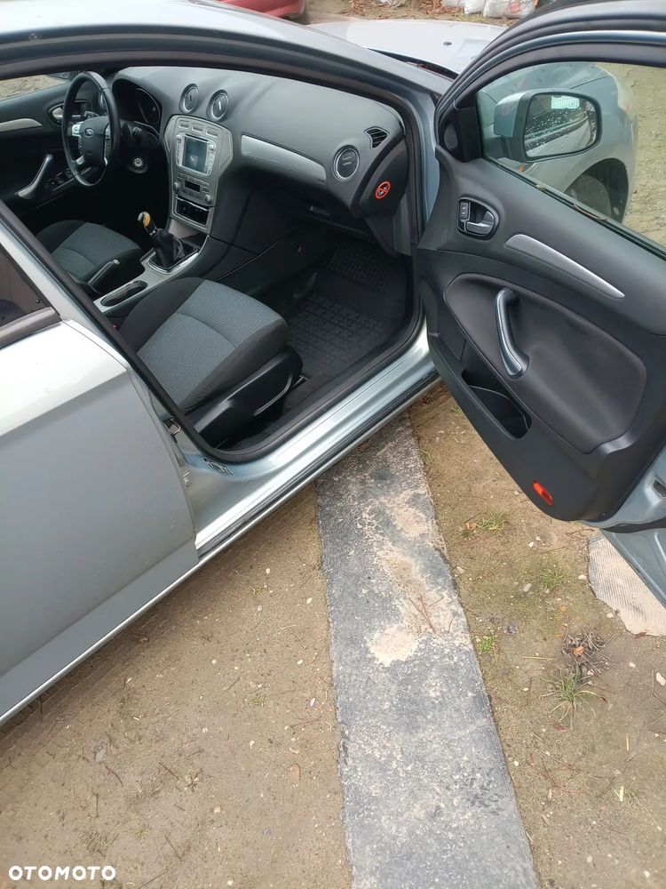 Ford Mondeo 1.8 TDCi Titanium - 9