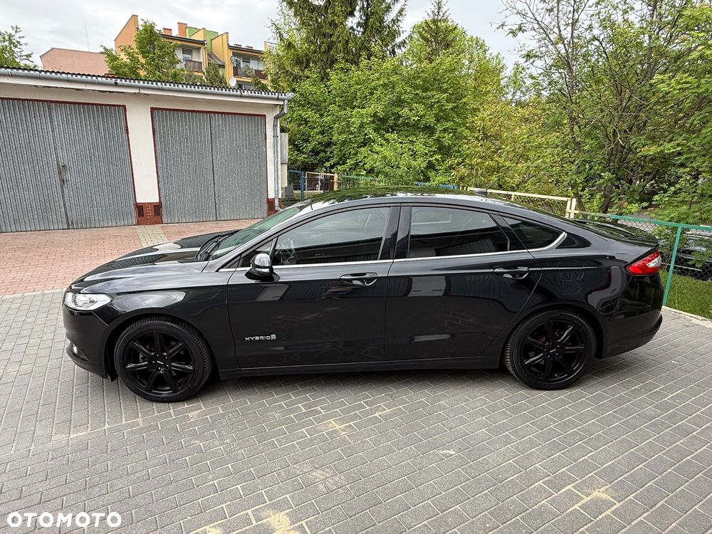 Ford Mondeo 2.0 Hybrid Titanium - 1