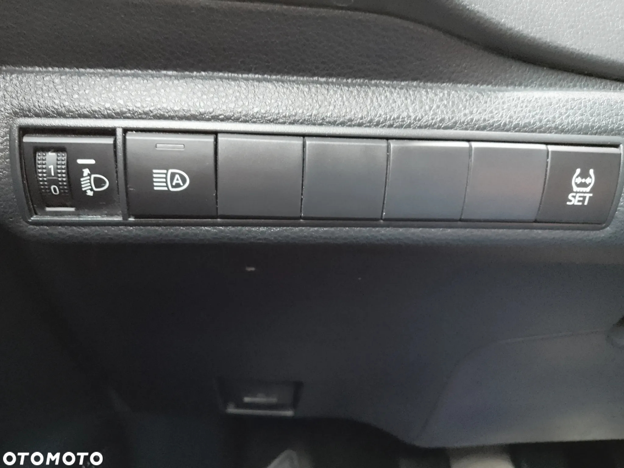 Toyota Corolla 1.5 Comfort - 25