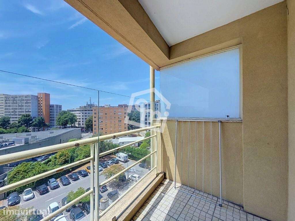 Fantástico Apartamento T2+1 Mobilado no Centro Matosinhos | Junto à Es - Grande imagem: 2/27