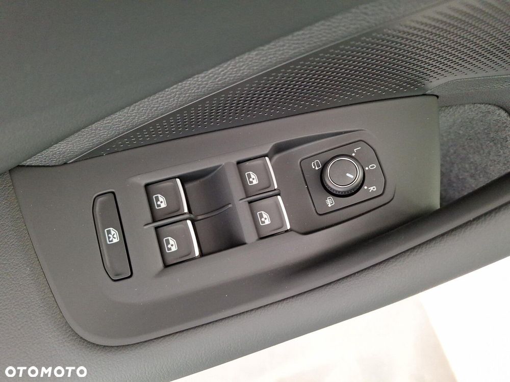 Volkswagen Passat 1.5 TSI EVO Business DSG - 28